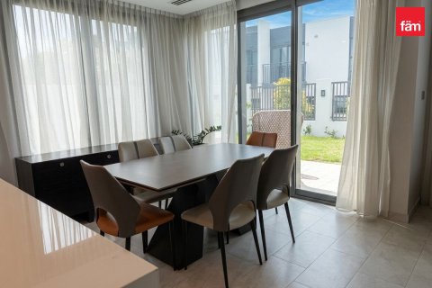 Villa à Dubai, 4 chambres, 258.5 m², № 124401 - photo 3