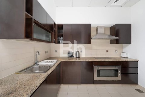 Снять в аренду квартиру в Пальме Джумейре, Дубай: 2 спальни, 159м², № 56802 - фото 2