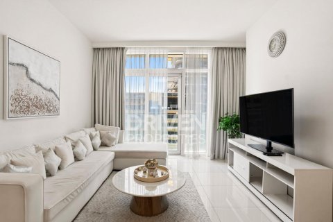 Apartamento en EMAAR Beachfront, Dubai Harbour, Dubai, 1 dormitorio, 65.31 m², № 136572 - foto 2