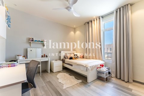 Снять в аренду виллу в The Lakes, Дубай: 3 спальни, 244.14908400м², № 95160 - фото 14