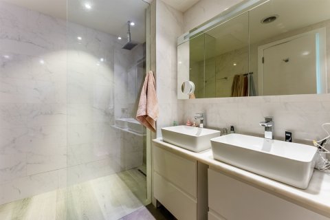 Villa in The Lakes, Dubai 3 bedrooms, 244.149 sq.m. № 95160