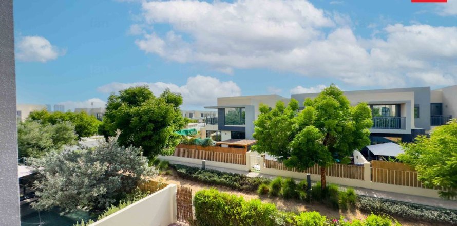 Вилла в Дубай Хилс Эстейт, Дубай, 3 спальни, 195м², № 71874