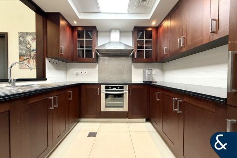 Apartment in Downtown Dubai (Downtown Burj Dubai), Dubai 1 bedroom, 79 sq.m. № 98777 - photo 4