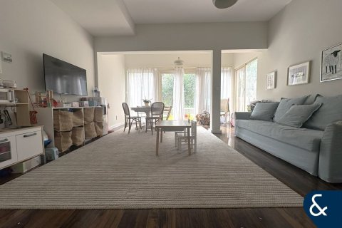 Снять в аренду виллу в Арабиан Ранчес, Дубай: 3 спальни, 299м², № 98778 - фото 5