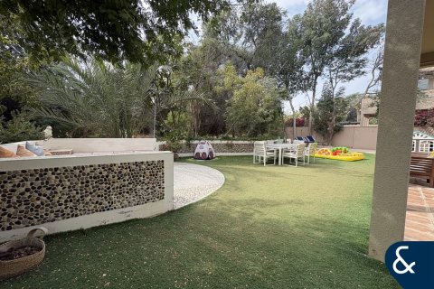 Снять в аренду виллу в Арабиан Ранчес, Дубай: 3 спальни, 299м², № 98778 - фото 15