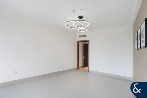 Снять в аренду квартиру в Бурдж-Халифе, Дубай: 2 спальни, 127м², № 98798 - фото 8