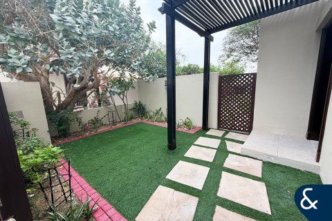 Villa in Springs 11, The Springs, Dubai 2 bedrooms, 359 sq.m. № 98797 - photo 2