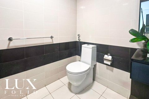 Apartment in The Lofts, Downtown Dubai (Downtown Burj Dubai), Dubai 2 bedrooms, 124 sq.m. № 46407 - photo 7