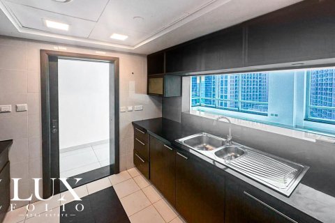 Apartment in The Lofts, Downtown Dubai (Downtown Burj Dubai), Dubai 2 bedrooms, 124 sq.m. № 46407 - photo 6