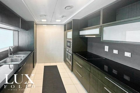Apartment in The Lofts, Downtown Dubai (Downtown Burj Dubai), Dubai 2 bedrooms, 124 sq.m. № 46407 - photo 5