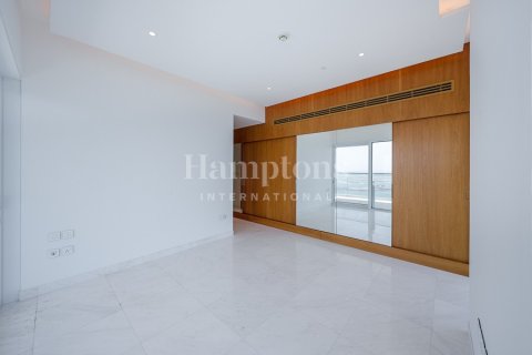 Apartment in Jumeirah Beach Residence, Dubai 4 bedrooms, 353.12430300 sq.m. № 112113 - photo 11