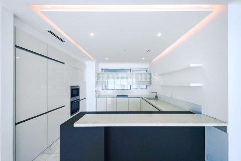 Apartment in Jumeirah Beach Residence, Dubai 4 bedrooms, 353.12430300 sq.m. № 112113 - photo 24