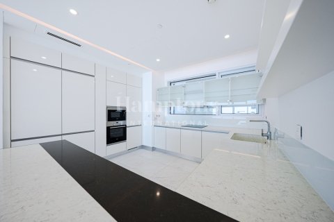 Apartment in Jumeirah Beach Residence, Dubai 4 bedrooms, 353.12430300 sq.m. № 112113 - photo 5