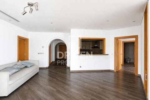 Apartment in Shoreline Apartments, Palm Jumeirah, Dubai 3 bedrooms, 200.21 sq.m. № 135703 - photo 19