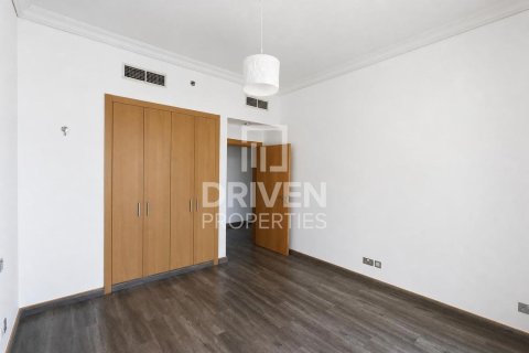 Apartment in Shoreline Apartments, Palm Jumeirah, Dubai 3 bedrooms, 200.21 sq.m. № 135703 - photo 8