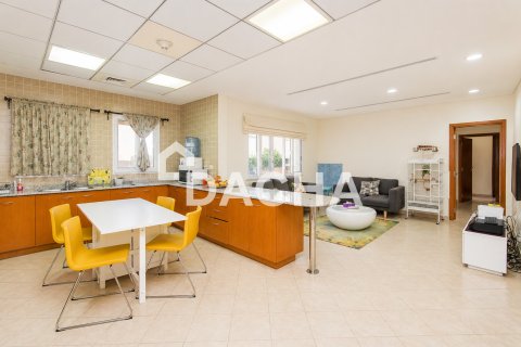 Apartment in Green Community Motor City, Motor City, Dubai 3 bedrooms, 412 sq.m. № 124424 - photo 10