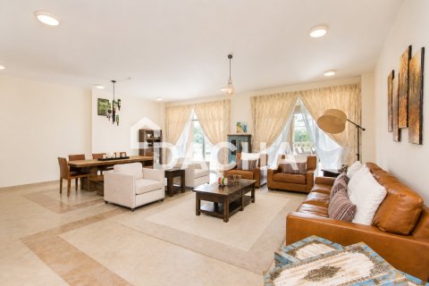 Apartment in Green Community Motor City, Motor City, Dubai 3 bedrooms, 412 sq.m. № 124424 - photo 8