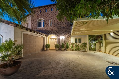 Купить виллу в Sienna Lakes, Джумейра Гольф Эстейтс, Дубай: 4 спальни, 614м², № 76016 - фото 23