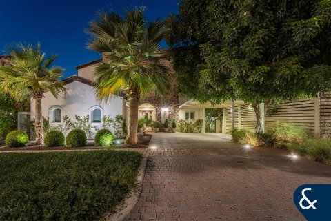 Купить виллу в Sienna Lakes, Джумейра Гольф Эстейтс, Дубай: 4 спальни, 614м², № 76016 - фото 5