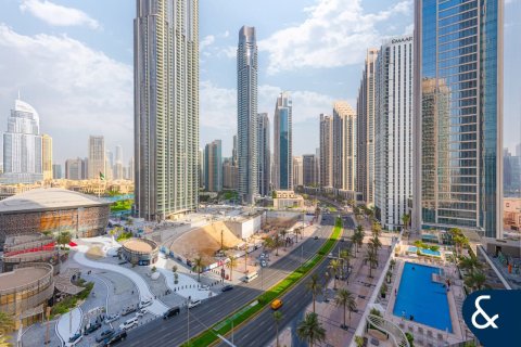 Купить квартиру в Даунтаун Дубай (Даунтаун Бурдж Дубай), Дубай: 1 спальня, 69м², № 76007 - фото 1