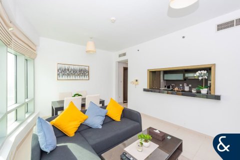 Купить квартиру в Даунтаун Дубай (Даунтаун Бурдж Дубай), Дубай: 1 спальня, 69м², № 76007 - фото 2