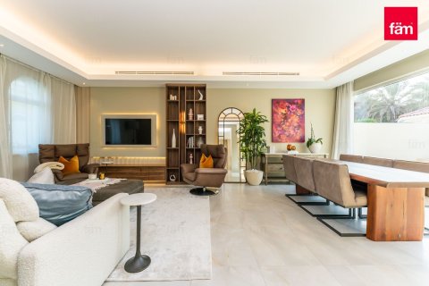 Villa en Dubai, 3 dormitorios, 666.3 m², № 59020 - foto 2