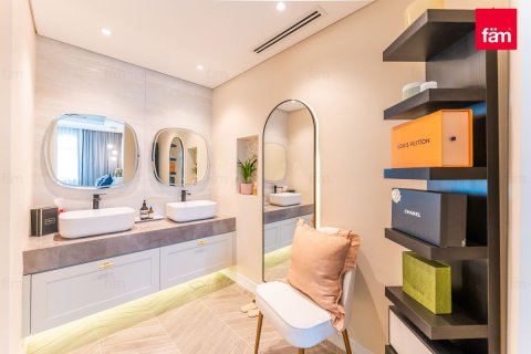 Villa en Dubai, 3 dormitorios, 666.3 m², № 59020 - foto 17