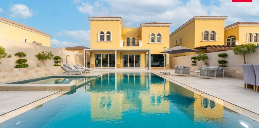 Villa en Dubai, 3 dormitorios, 666.3 m², № 59020