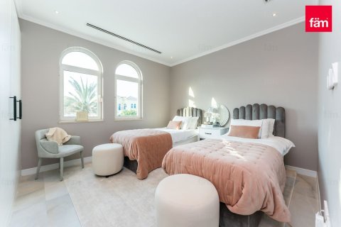 Villa en Dubai, 3 dormitorios, 666.3 m², № 59020 - foto 21