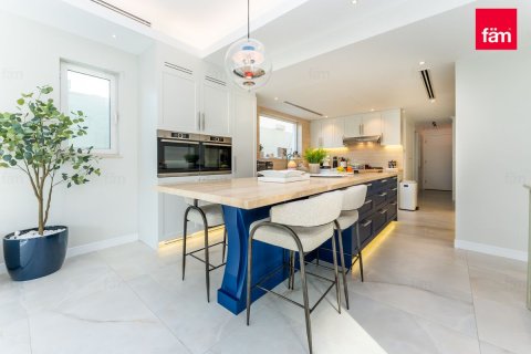 Villa en Dubai, 3 dormitorios, 666.3 m², № 59020 - foto 6