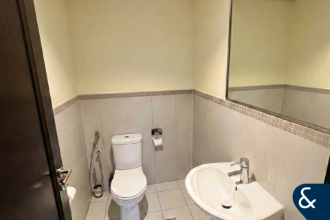 Apartment in The Views, Dubai 2 bedrooms, 140 sq.m. № 99056 - photo 9