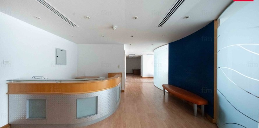 Офис в Sheikh Zayed Road, Дубай, 82.5м², № 64154