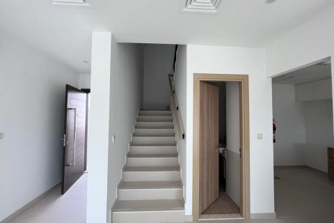 Снять в аренду таунхаус в Дубае: 3 спальни, 160.6м², № 64156 - фото 14