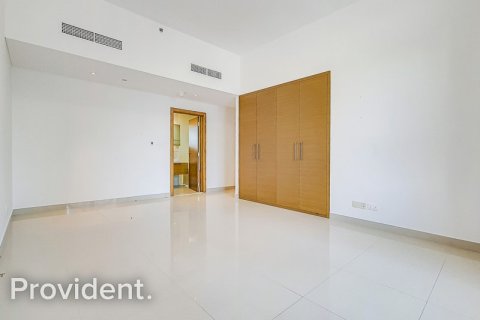 Apartamento en CLAREN TOWERS en Downtown Dubai (Downtown Burj Dubai), Dubai, 3 dormitorios, 159.7 m², № 30784 - foto 5