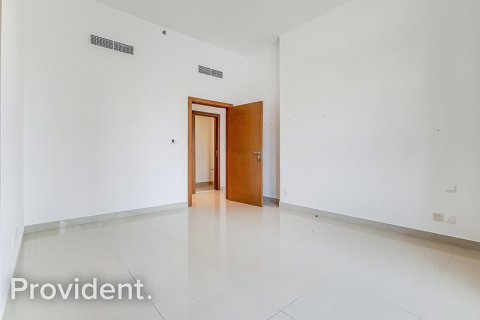 Apartamento en CLAREN TOWERS en Downtown Dubai (Downtown Burj Dubai), Dubai, 3 dormitorios, 159.7 m², № 30784 - foto 9