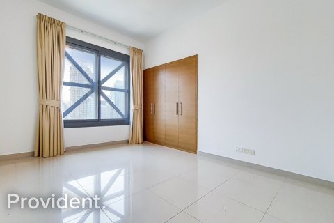 Apartamento en CLAREN TOWERS en Downtown Dubai (Downtown Burj Dubai), Dubai, 3 dormitorios, 159.7 m², № 30784 - foto 8
