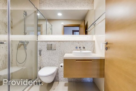 Apartamento en CLAREN TOWERS en Downtown Dubai (Downtown Burj Dubai), Dubai, 3 dormitorios, 159.7 m², № 30784 - foto 14