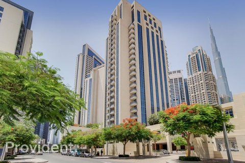 Apartamento en CLAREN TOWERS en Downtown Dubai (Downtown Burj Dubai), Dubai, 3 dormitorios, 159.7 m², № 30784 - foto 13