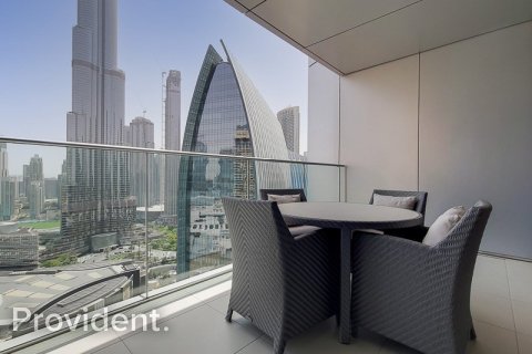 Appartement à ADDRESS BOULEVARD à Downtown Dubai (Downtown Burj Dubai), Dubai, 2 chambres, 145.9 m², № 30782 - photo 1