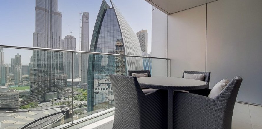 Appartement à ADDRESS BOULEVARD à Downtown Dubai (Downtown Burj Dubai), Dubai, 2 chambres, 145.9 m², № 30782