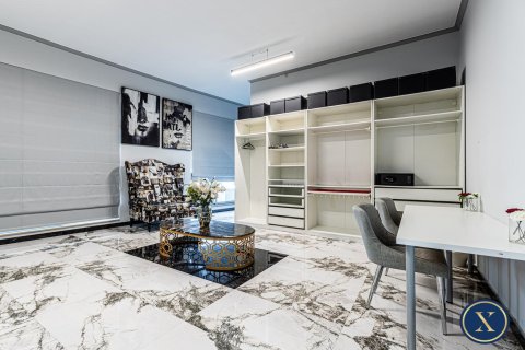 Купить квартиру в The Residences, Даунтаун Дубай (Даунтаун Бурдж Дубай), Дубай: 5 спален, 660м², № 45929 - фото 14
