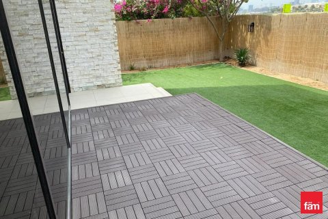 Снять в аренду таунхаус в Дубае: 3 спальни, 324м², № 96177 - фото 10