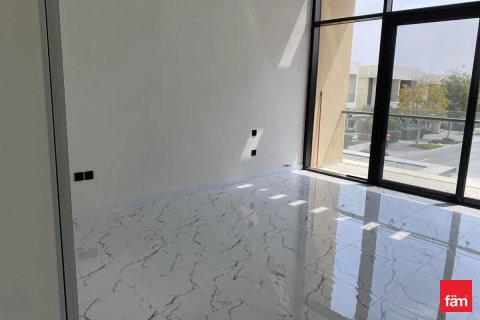 Снять в аренду таунхаус в Дубае: 3 спальни, 324м², № 96177 - фото 7