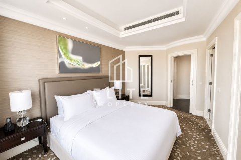 Penthouse in Dubai 4 bedrooms, 264 sq.m. № 121639 - photo 13
