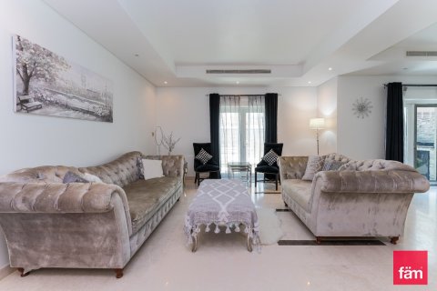 Adosado en Al Furjan, Dubai, 3 dormitorios, 224 m², № 47814 - foto 2
