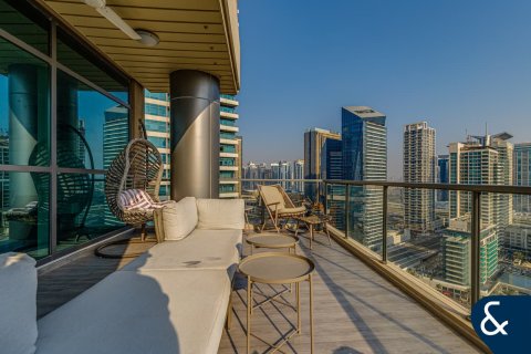 Apartment in AL SAHAB TOWER in Dubai Marina, Dubai 3 bedrooms, 213 sq.m. № 79322 - photo 24