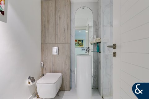 Apartment in AL SAHAB TOWER in Dubai Marina, Dubai 3 bedrooms, 213 sq.m. № 79322 - photo 22