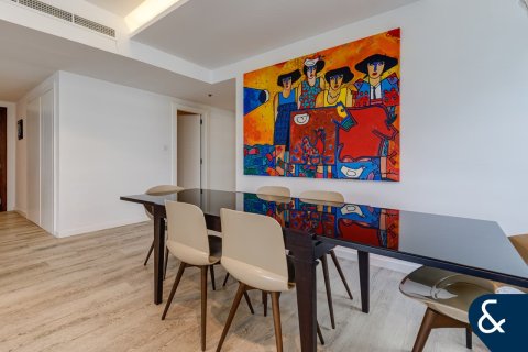 Apartment in AL SAHAB TOWER in Dubai Marina, Dubai 3 bedrooms, 213 sq.m. № 79322 - photo 9