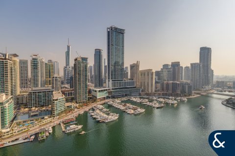 Apartment in AL SAHAB TOWER in Dubai Marina, Dubai 3 bedrooms, 213 sq.m. № 79322 - photo 10