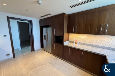 Apartment in BOULEVARD POINT in Downtown Dubai (Downtown Burj Dubai), Dubai 4 bedrooms, 272 sq.m. № 79319 - photo 7